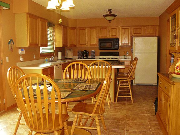 5th image of 4518 Pheasant Run Ln