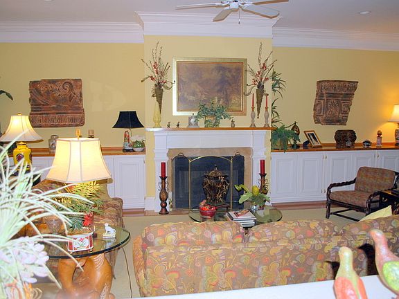 4th image of 40 Paddington Cir