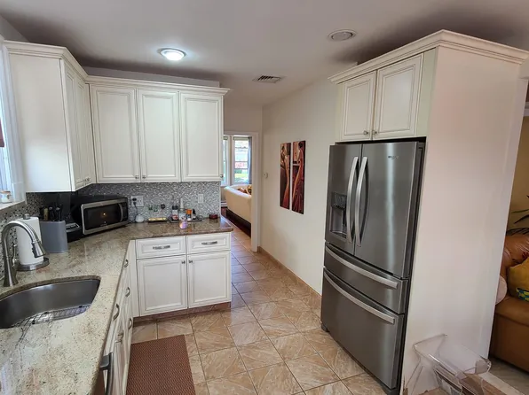 8515 5th Avenue image 12 of 43