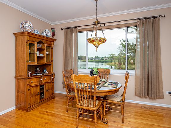 5th image of 21015 W Braxton Ln