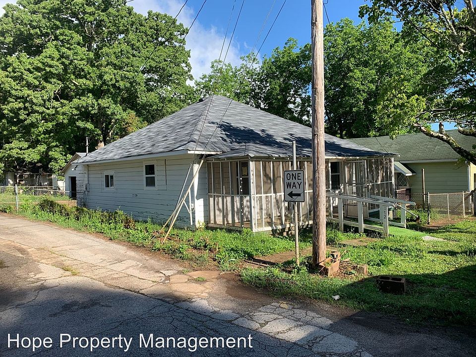1st image of 172 Grady Smith St