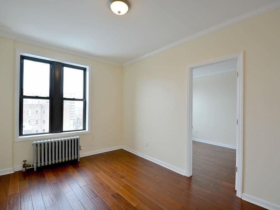 2nd image of 243 13th St APT 23