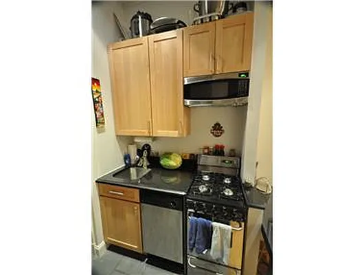 Rented by Douglas Elliman | media 41