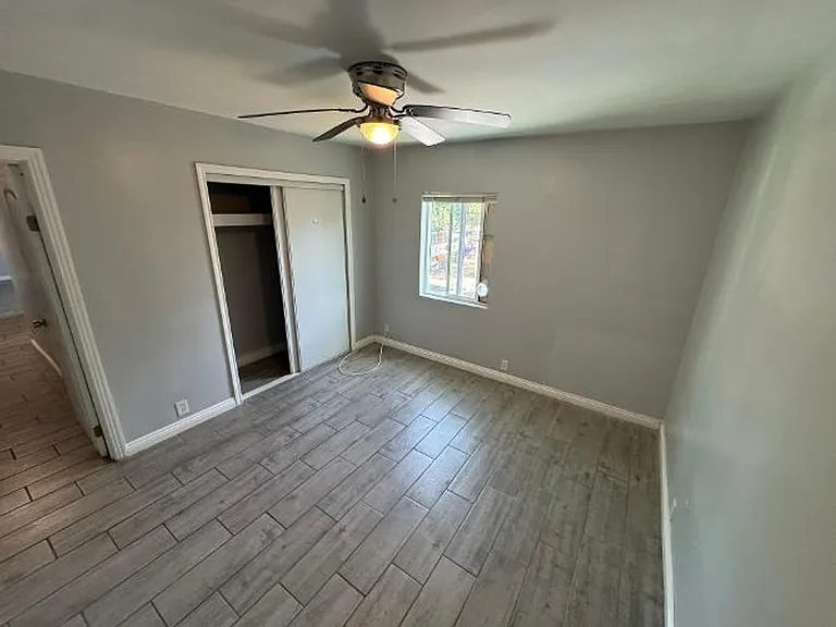 2300 Lake St — Photo 13