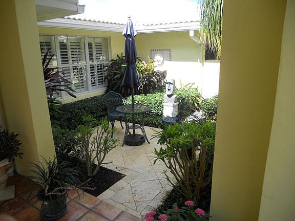 2nd image of 4592 Turnberry Ct