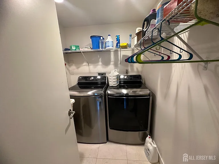 9 Holly Rd — Photo 20