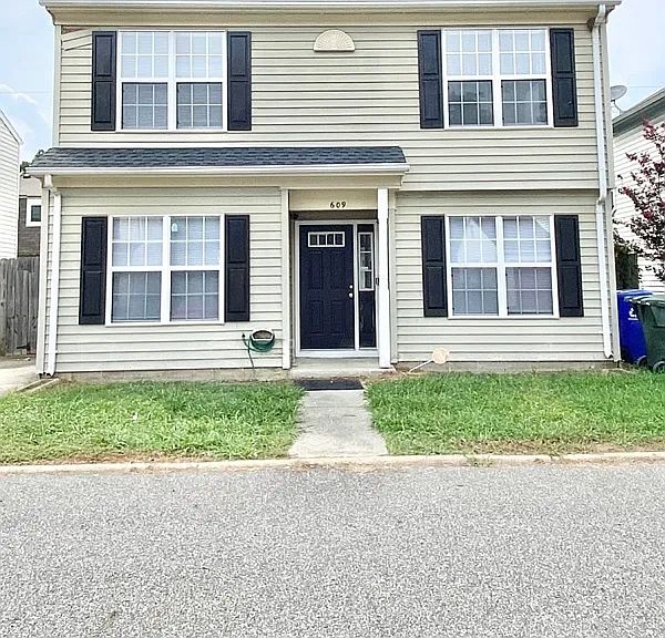 1st image of 609 McLaw Dr