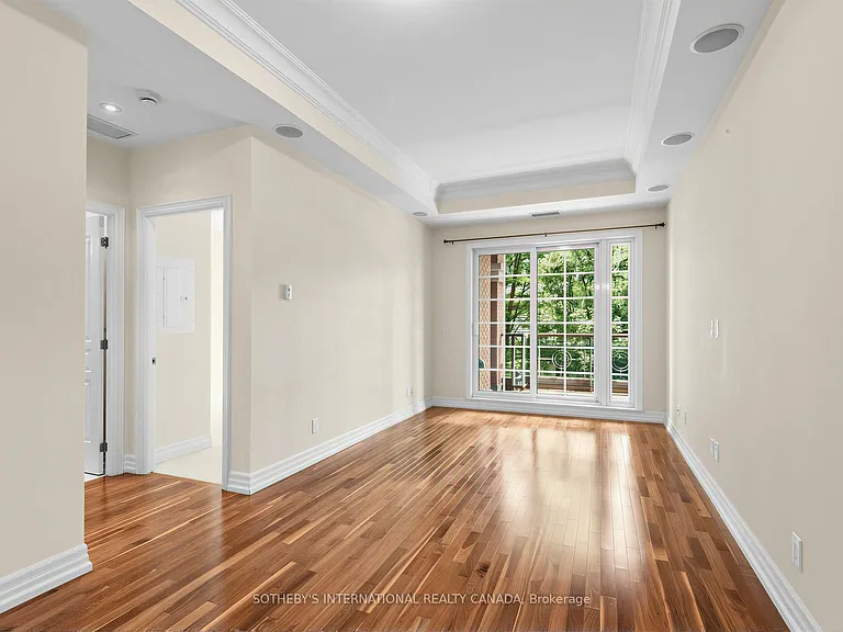 21 Burkebrook Pl #224 — Photo 4