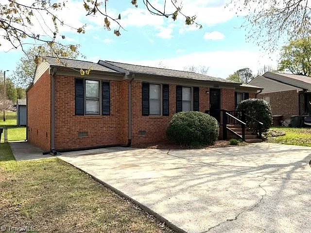 1809 Acorn Rd — Photo 5