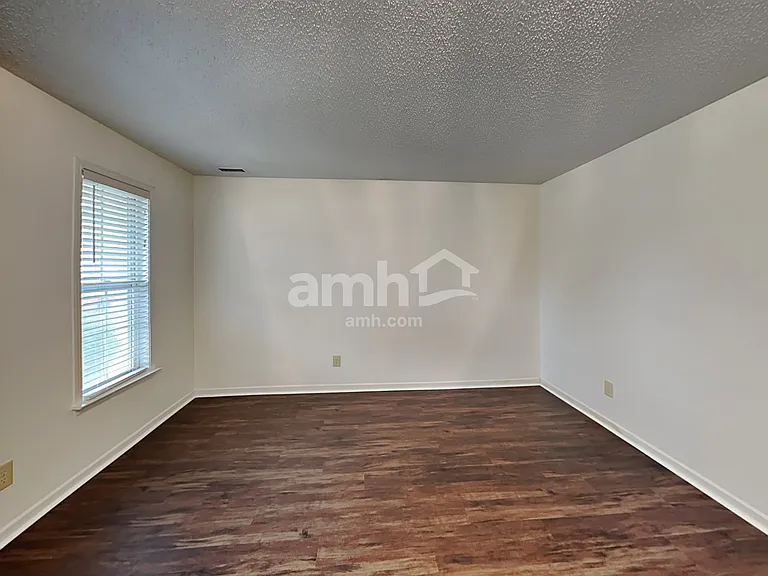 2322 Bristol Dr — Photo 9