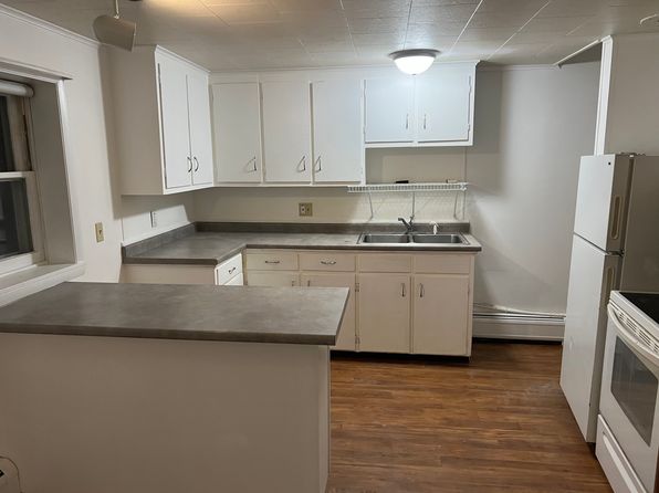 176 Main St #3