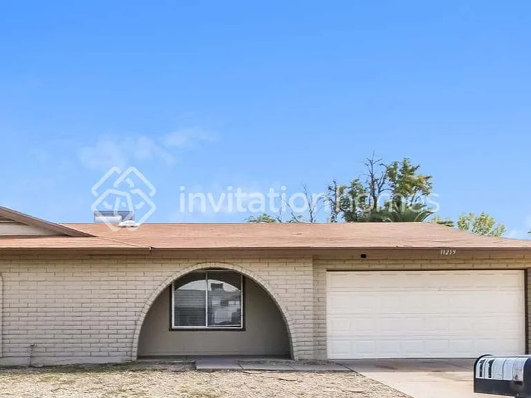 11219 N 41st Ave — Photo 1