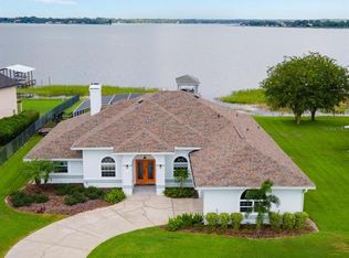 16647 E Shirley Shores Rd, Tavares, FL 32778