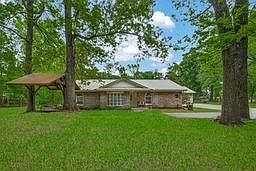 1st image of 2 Magnolia Ln