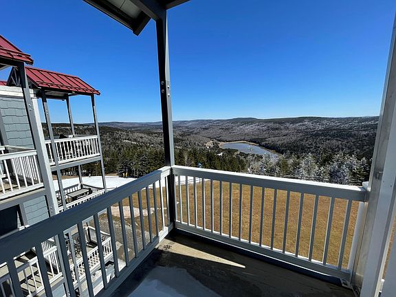 3rd image of 358 Mountain Lodge