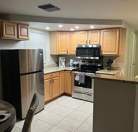 3rd image of 1427 Viking Dr