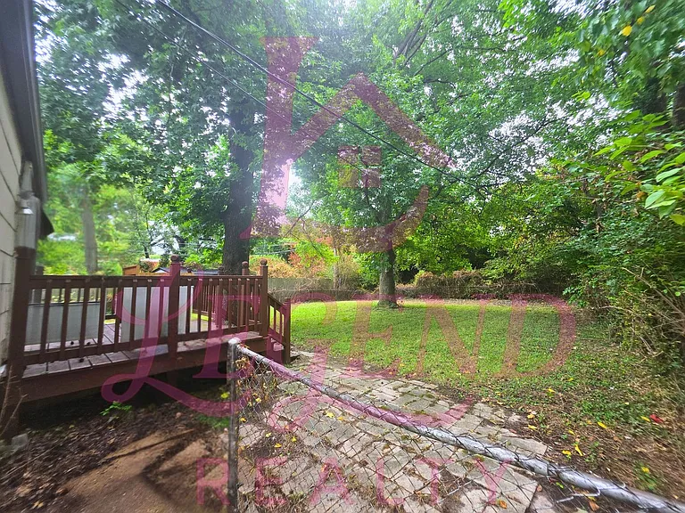 10604 Spring Garden Dr — Photo 17