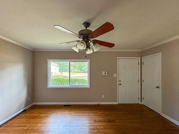 2nd image of 7228 Ainsley St