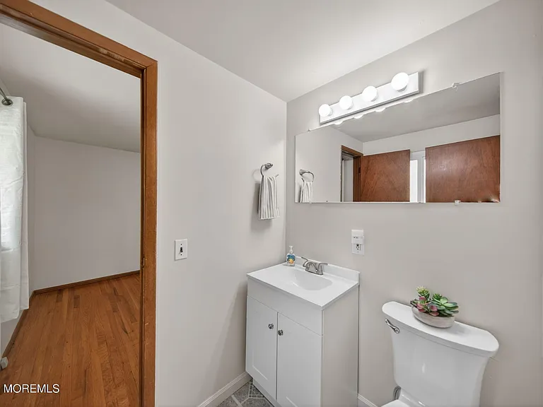 29 Demmert Ave — Photo 14
