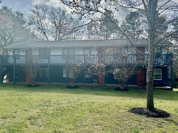 230 Charleston Ave APT 4