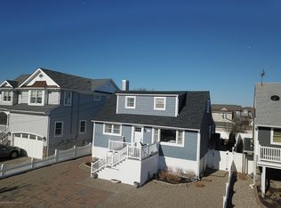 194 Pershing Blvd, Lavallette, NJ 08735