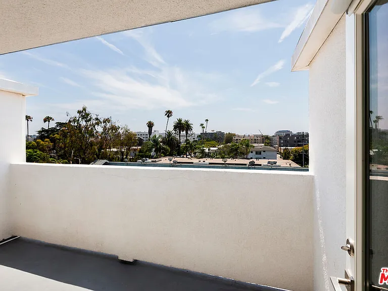 3667 Mentone Ave #8 — Photo 13