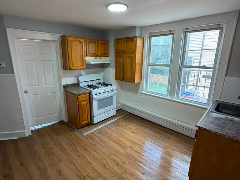 14 Rosa Parks Blvd #4 — Photo 3