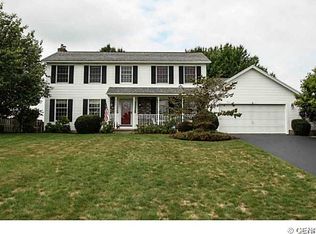 3 Hawkes Trl, Webster, NY 14580