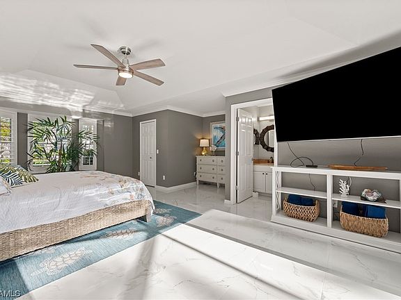 5th image of 12748 Yacht Club Cir