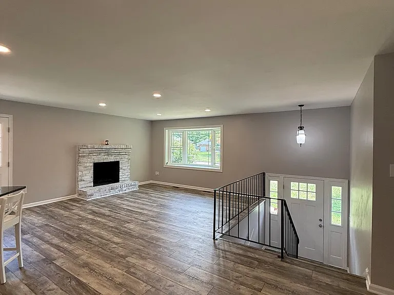 238 Betty Lewis Dr — Photo 4
