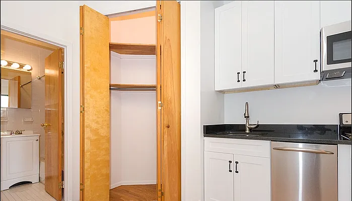 Rented by Copperwood Real Estate | media 9