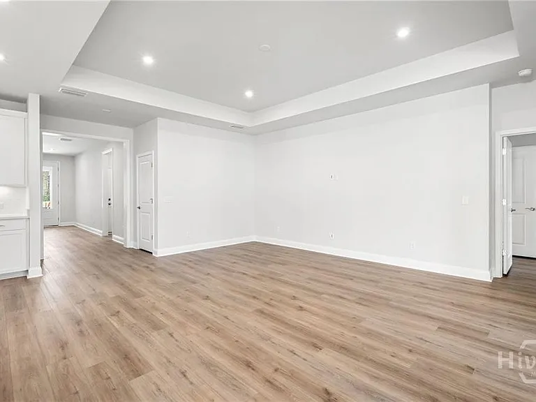 469 Monterey Loop — Photo 16