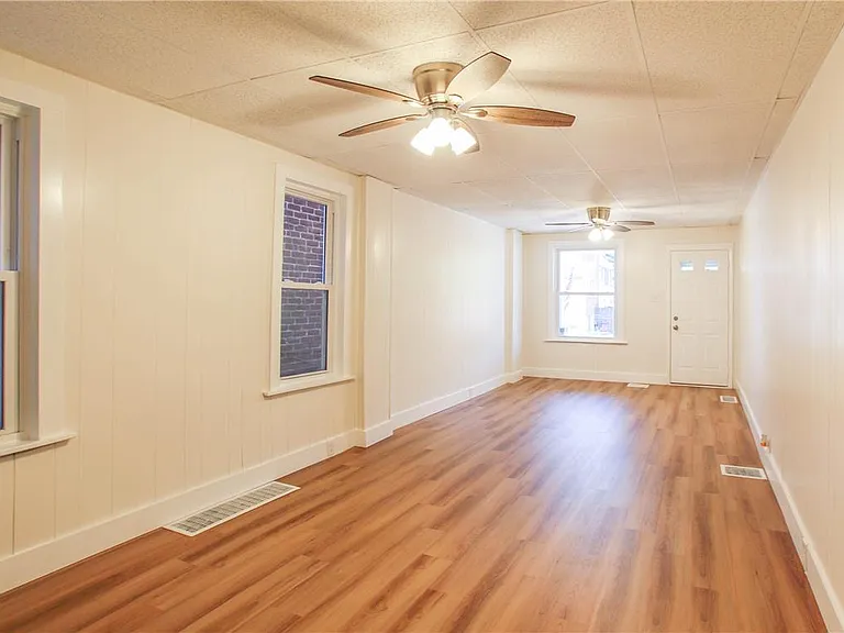 728 Seitz St — Photo 5