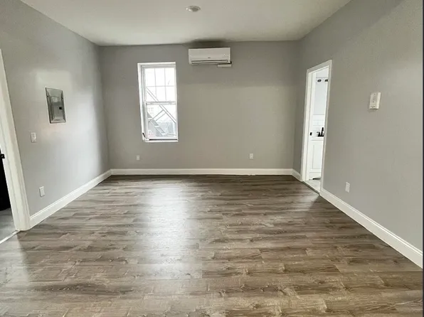 131 Monticello Avenue image 11 of 27