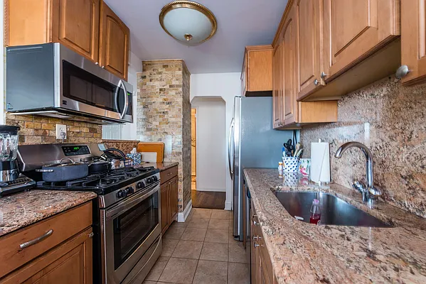 Sold by SBNY RE | media 6