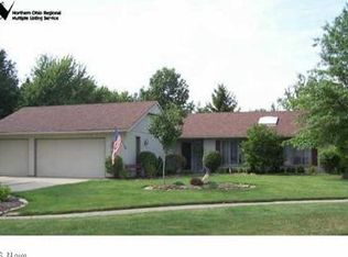 10808 Meadowgrass Rd, Strongsville, OH 44149