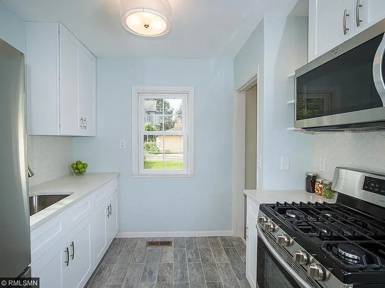 1520 Carroll Ave — Photo 10