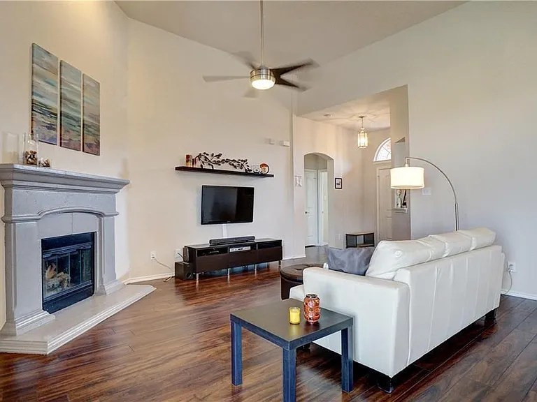 12833 Danville Dr — Photo 16
