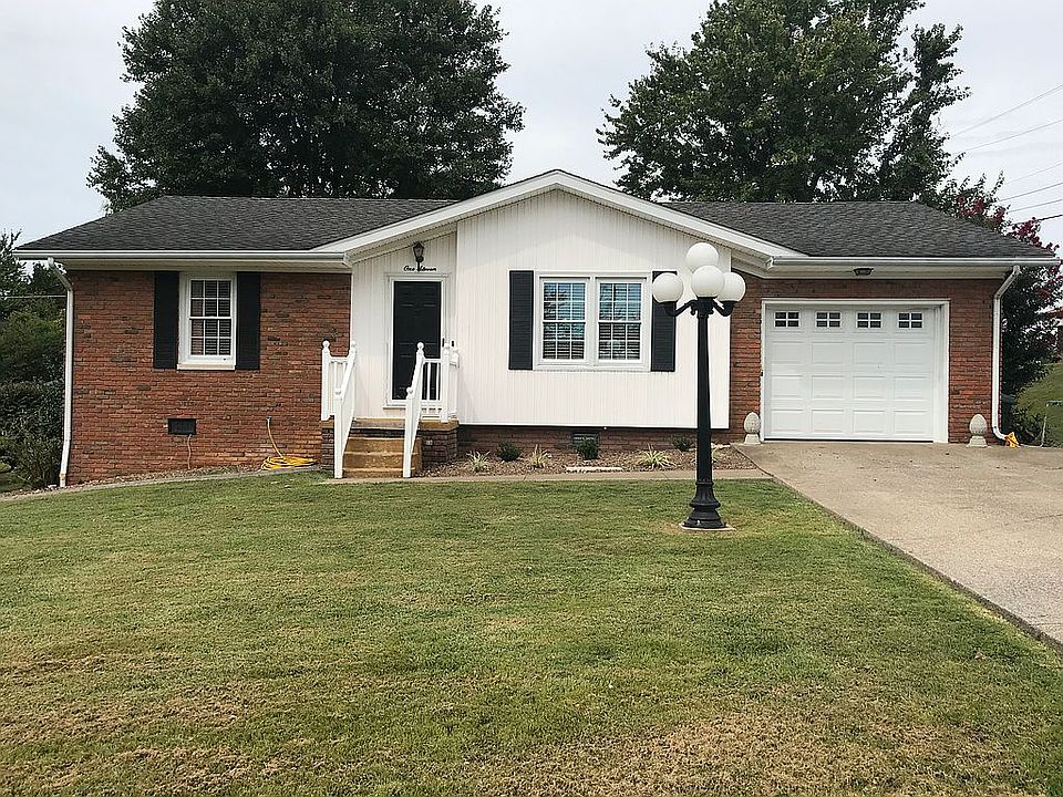 1st image of 111 Twin Hills Dr