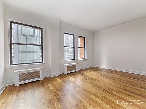 5th image of 125 Cedar St APT 10S