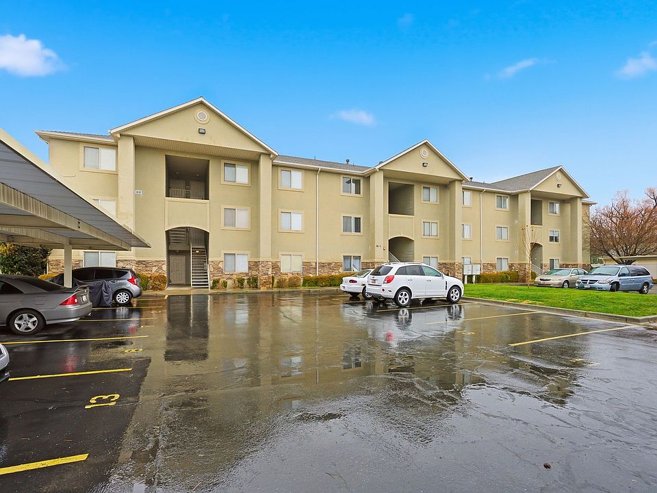 1st image of 811 S Main St