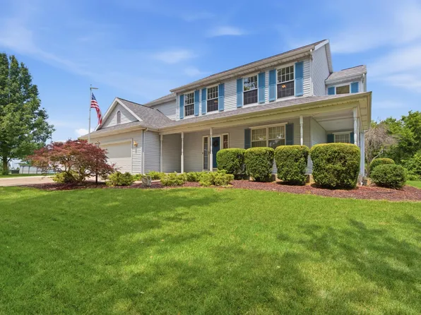 1623 Fetke Dr, Saint Joseph, MI 49085
