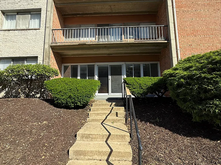 5831 Quantrell Ave #T4 — Photo 19
