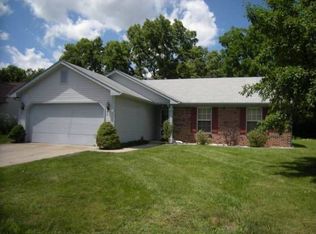 948 Country Ln, Indianapolis, IN 46217