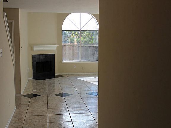 4th image of 8707 Woodcamp Dr