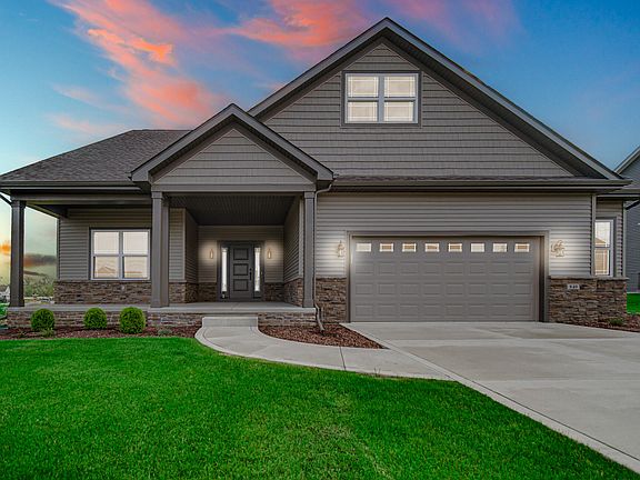 2nd image of 840 Idlewild Ln
