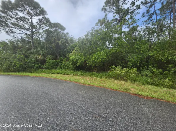 357 Cherry Tree Cir NW, Palm Bay, FL 32907