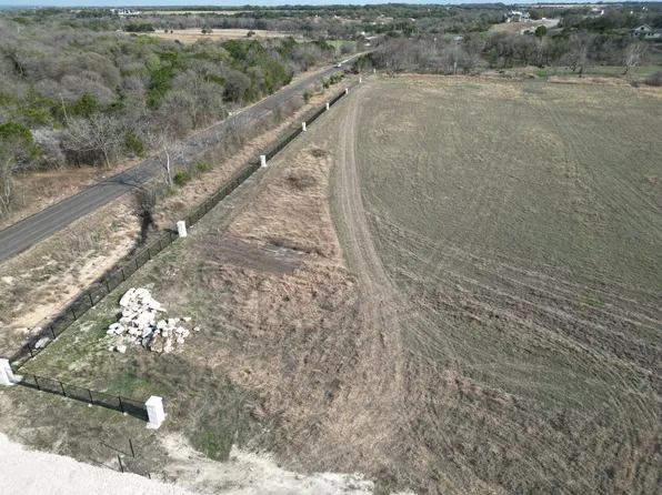 101 Scotty Ln, Liberty Hill, TX 78642