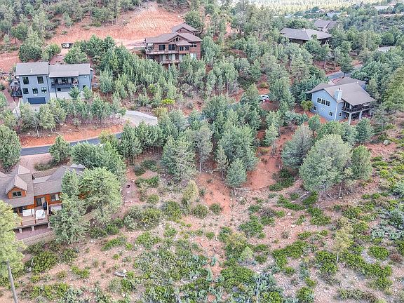 3rd image of 49 Ruin Hill Loop