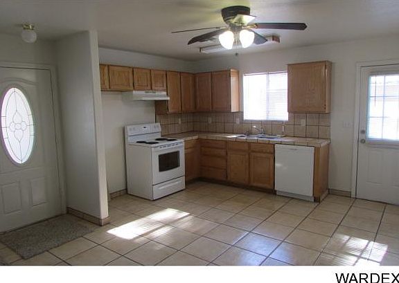 5th image of 382 Fox Dr